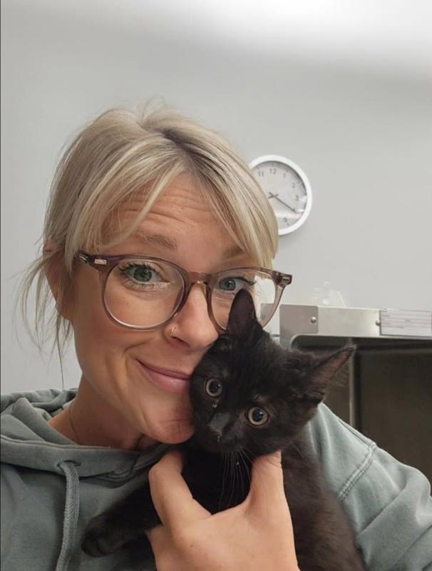 Lindsay , Veterinary Assistant, CPDT-KA Lindsay , Veterinary Assistant, CPDT-KA